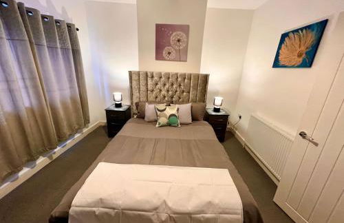 4 Bedroom Terrace house Near Town Center Wellingborough - Photo 14