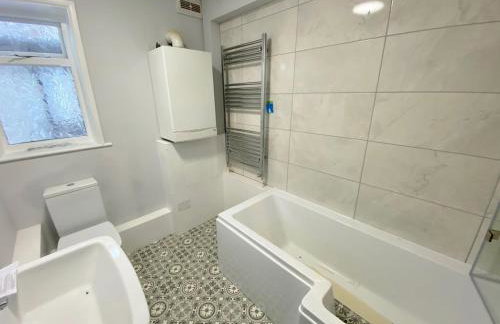 Stoops Hall - 2 bed first floor apartment - Photo 7