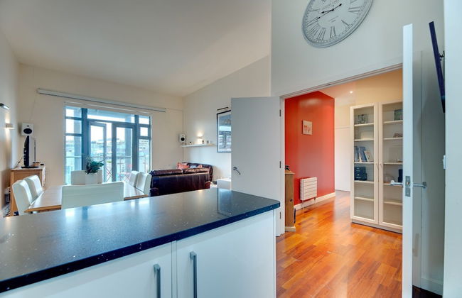 Crown Apartments By Week2Week - Photo 50