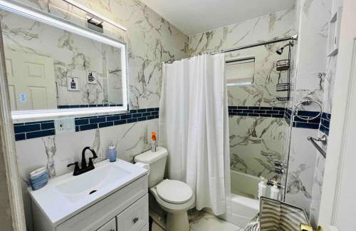 5 bedroom House King Beds 1 Bath 20 Min to Falls - Foto 17