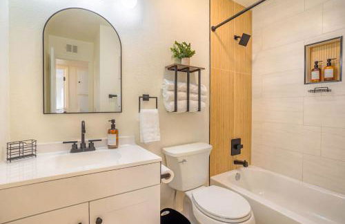 Private Pool Retreat Steps from Album Park - Foto 12