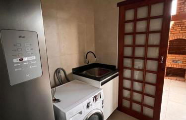 Casa de Campo Novo gravatá em condomínio, lazer completo com piscina compartilhada, churraqueira e forno a lenha privado e uma vista espetacular e com aquele friozinho - Foto 14
