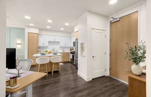 Luxury 1BR Newport Beach Condo with Pool and Gym - Foto 34