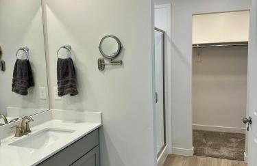 Great Location Sleeps 8 with 5 Beds and 3 Baths - Foto 7