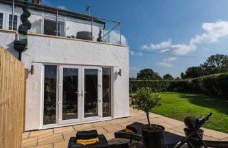 Stunning views, Hot tub, 5 mins to Chester - Photo 65