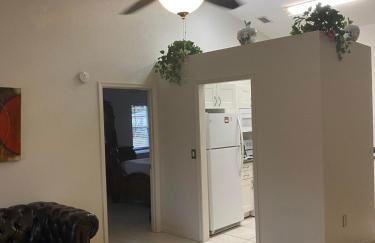 Cozy 3-BR Villa in Sun n Lake - Foto 10