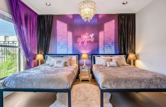 Luxury Downtown Home w Rooftop Deck in the Skyline - Foto 15