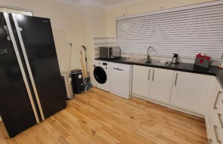 Garland Lovely House with Garden, Watford - Foto 26