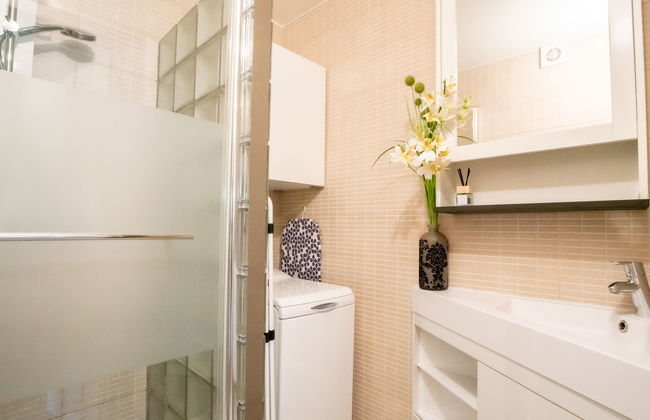 Giuliott with parking and shared pool - Photo 5