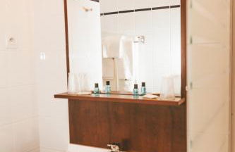 Terres de France - Appart'Hotel La Roche-Posay - Foto 23