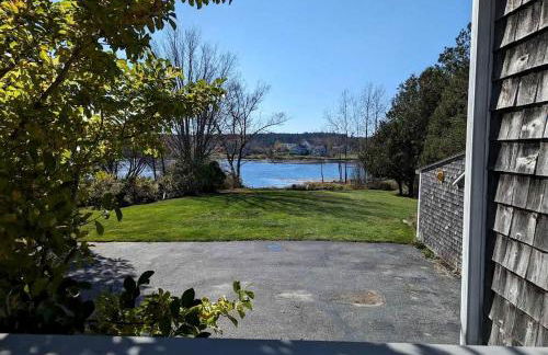 Cozy Waterfront Cottage with Private Beach and Fire Pit Near Gouldsboro, Maine - Foto 40