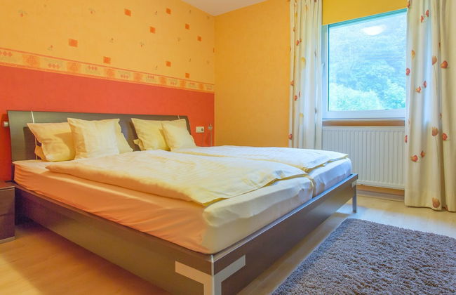 Waxweiler Flat Near City Center - Photo 2