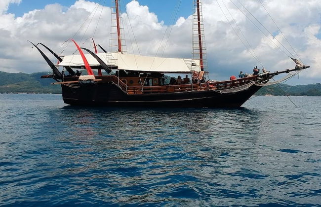 Komodo Pirate Boat - Phinisi Liveaboard - Foto 58