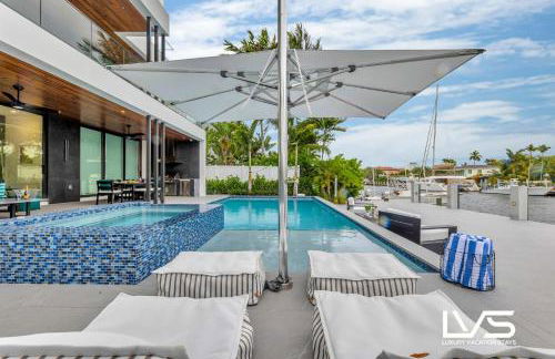 Carlotta- New Construction Luxury Waterfront Villa - Foto 79