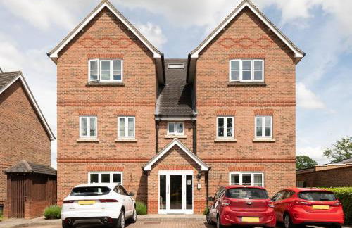 Modern, Well Presented 2-Bedroom Apartment, With Parking, Opposite Nirvana Spa - Pass the Keys - Foto 20