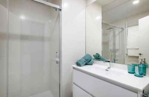 Avenida de San Luis 25, Design and comfort in the true style of Madrid, Book your getaway now! - Foto 54