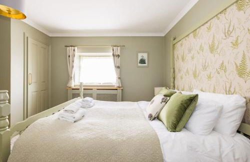 Luxurious Complex: 2 barns together edge of Frome - Photo 16