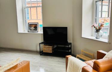 The Tower Suite - Town Centre, Spacious, 2 Bed, Sleeps 4 - Foto 11