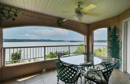 3BR Lake View Condo - Stairs Required - Close to Marina - Pool -FREE TICKETS INCLUDED - 700EP - Foto 1