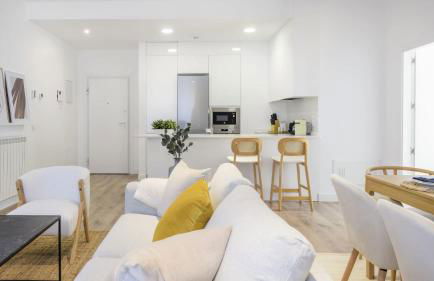 Avenida de San Luis 25, Design and comfort in the true style of Madrid, Book your getaway now! - Foto 13
