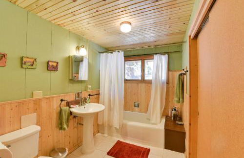 Idyllic Twin Lakes Escape with Views of the Lakes - Foto 15