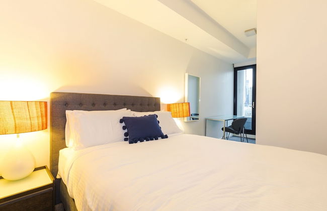 Waterfront Melbourne Apartments - Photo 21