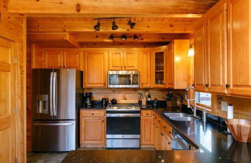 Unique Mountain Cabin Retreat with Hot Tub and View - Foto 14