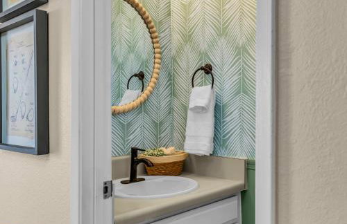 Mid-Century stay with Pool ,Golf Retreat and cool Comfort - Foto 11
