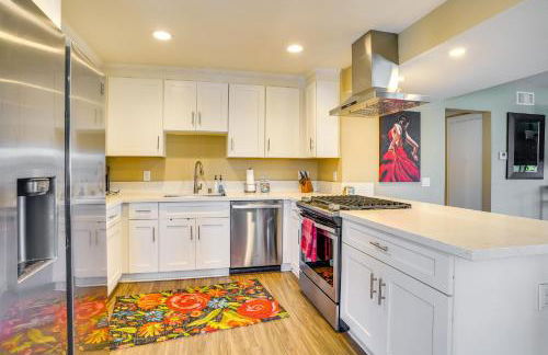 Newport Beach Vacation Rental Steps to Shore! - Photo 10