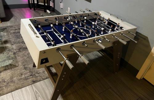 Family Friendly Contemporary House with Pool - Foto 36