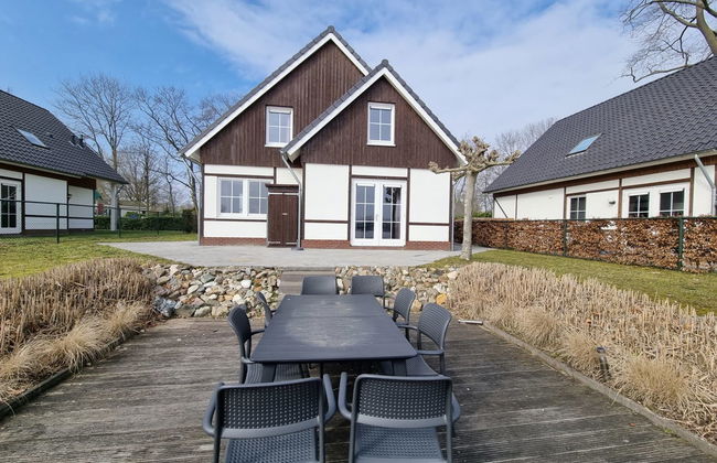 4 bedroom House in Susteren with swimming pool and terrace - Photo 1