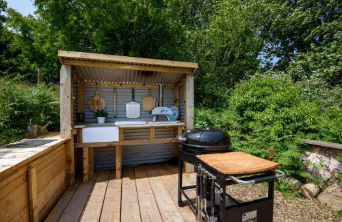 Luxury Coastal Shepherds Hut with hot tub, dining dome & a 5 Minute Walk to Pubs and Village - Foto 5