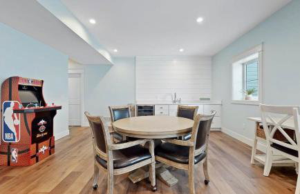 Lux Beach Home Lake Views Firepit - Foto 46