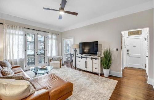 Historic SidexSide Apt-Blocks from Shoppes of Avon - Foto 6