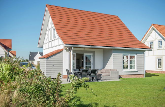 Detached Villa With Three Bathrooms Near the Sea - Photo 28