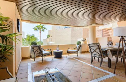 Apartamento lujo en primera línea de playa en Bahía de la Plata, Estepona - Photo 18