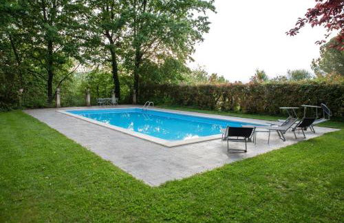Charming villa in Alvignano with private pool - Foto 1