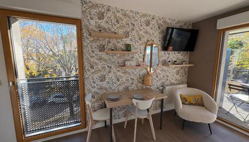 Appartement cosy avec grand balcon à Bron - Photo 3, Garden view