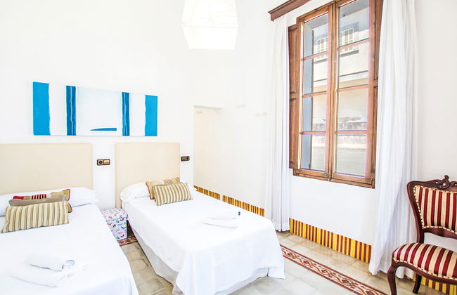 5 bedroom House in Maria de la Salut with private pool and garden - Photo 13