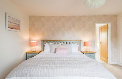 Luxury 5-Bed Country House with Hot Tub, Views & Games Room, Sleeps 12 - Kent Downs - Foto 23