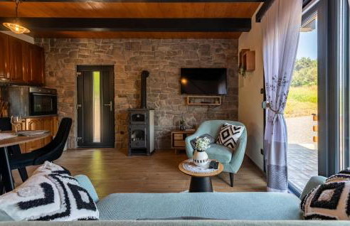 Lovely Home In Lipovlje - Photo 13