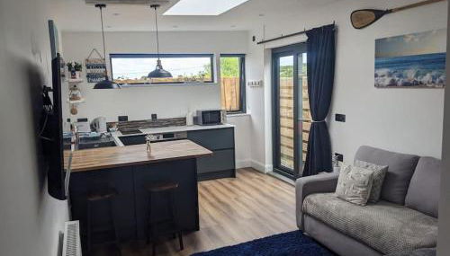 Modern cosy apartment walking distance to many cove beaches and coast path walks as well as the famous Helford river - Foto 4