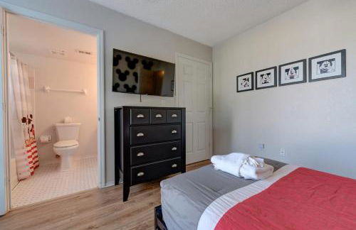 Charming and Cozy Townhome Near Disney - Foto 38