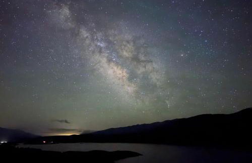 Breathtaking Views Twin Lakes Retreat with Deck - Foto 3