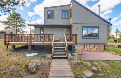 Cozy Red Feather Lakes Retreat with Deck and Yard - Foto 31