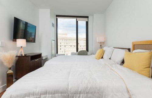 Back-Bay 2BR Condo w Roof top Gym Parking - Foto 41