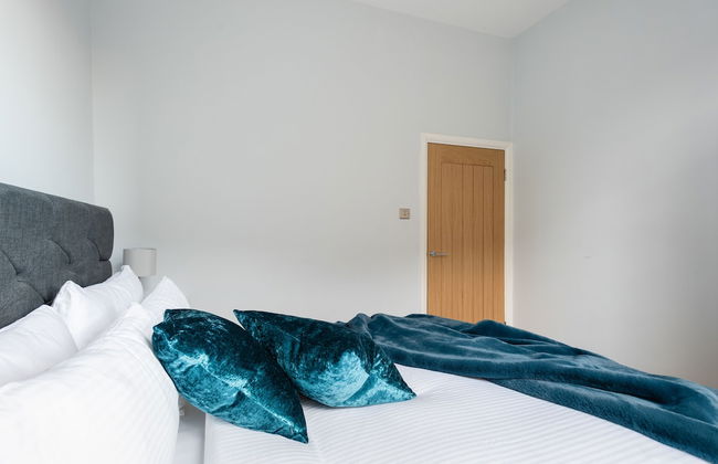 The Love Walk Apartments - Photo 7