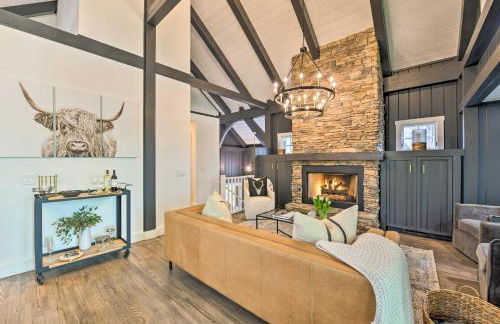 Trillium Home with Golf Course Views and Fireplaces! - Foto 8