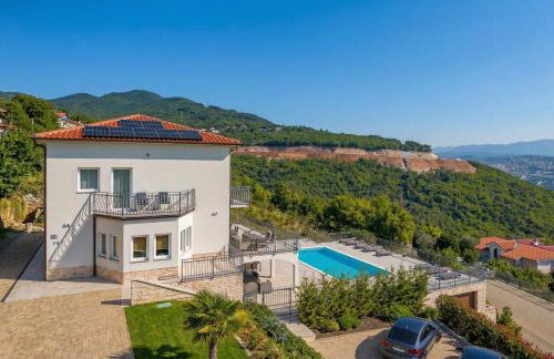 Villa Esarjo with Heated Pool and Sea View - Foto 3