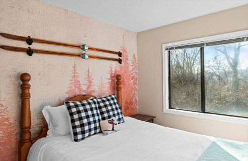 Resort Getaway - Golf, BMX trail, Hot Tub & Arcade! - Foto 77